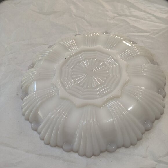 This Deviled Egg Holder is beautiful with gold rimmed edges. Vintage dinnerware - Picture 6 of 6